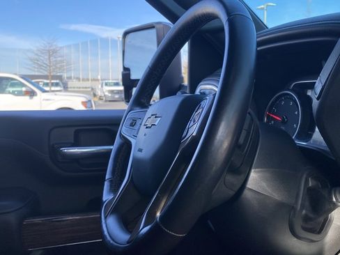 Used 2022 Chevrolet Silverado 2500 High Country image 30