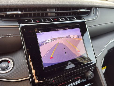 New 2025 Jeep Grand Cherokee Laredo X image 17