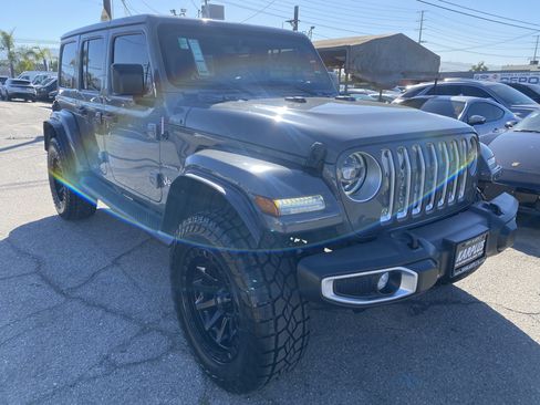 Used 2021 Jeep Wrangler Unlimited Sahara w/ Cold Weather Group AWD/4WD image 9