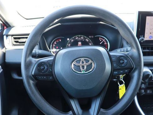 Used 2025 Toyota RAV4 LE AWD/4WD image 19
