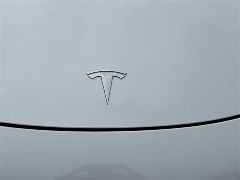 Used 2022 Tesla Model 3 Standard Range image 26