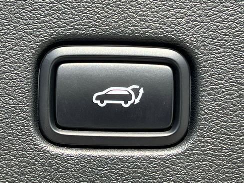 Used 2024 Kia Sportage SX Prestige image 19