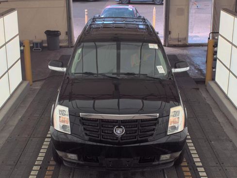 Used 2012 Cadillac Escalade ESV Luxury image 7
