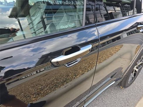 Used 2022 Jeep Grand Cherokee Summit AWD/4WD image 13