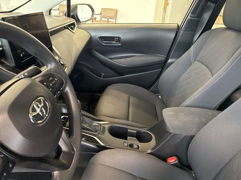 Used 2023 Toyota Corolla LE image 12
