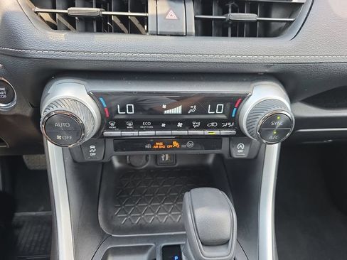 Used 2024 Toyota RAV4 XLE FWD image 19