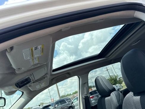 Used 2019 Subaru Forester Premium w/ All-Weather Package AWD/4WD image 18