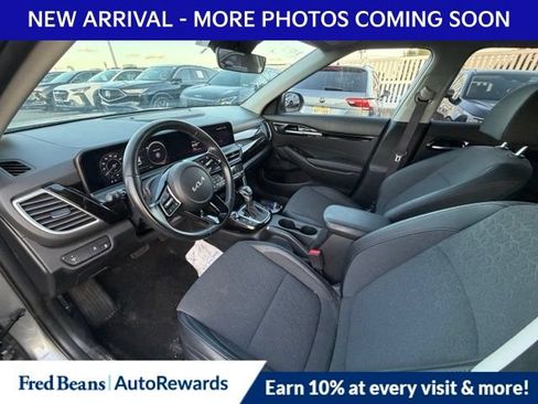 Used 2024 Kia Seltos S AWD/4WD image 10
