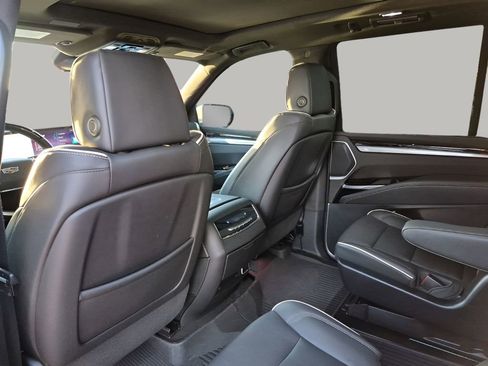 Certified 2025 Cadillac Escalade Sport w/ Touring Package image 18