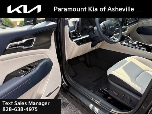 New 2025 Kia Sportage EX image 16