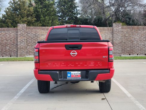 Used 2022 Nissan Frontier SV image 7
