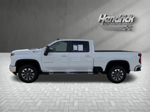 Used 2026 Chevrolet Silverado 2500 LT w/ Safety Package AWD/4WD image 7