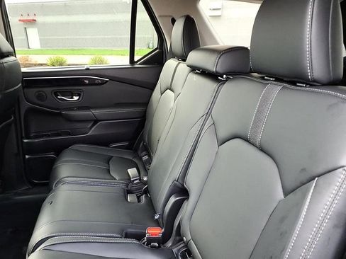 Used 2025 Honda Pilot EX-L image 21