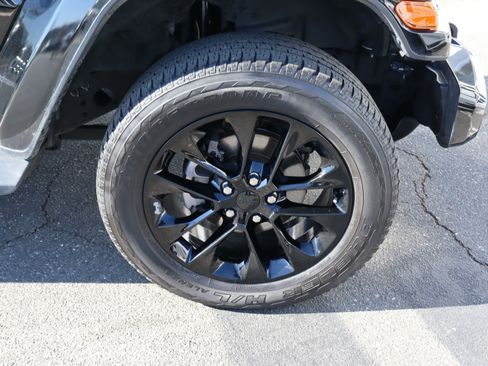 Used 2022 Jeep Gladiator Overland image 39