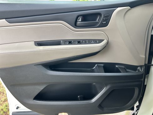 Used 2019 Honda Odyssey EX-L image 22