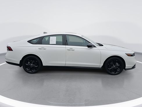 Used 2025 Honda Accord SE image 2