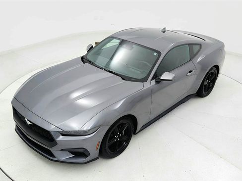 Used 2026 Ford Mustang Premium RWD image 13