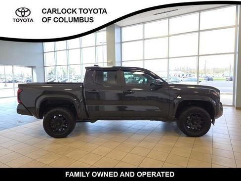 Used 2025 Toyota Tacoma SR5 image 6