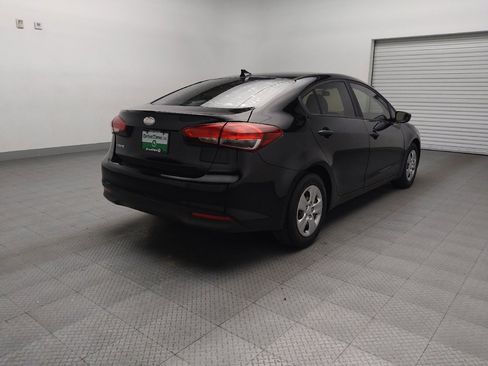 Used 2017 Kia Forte LX image 9
