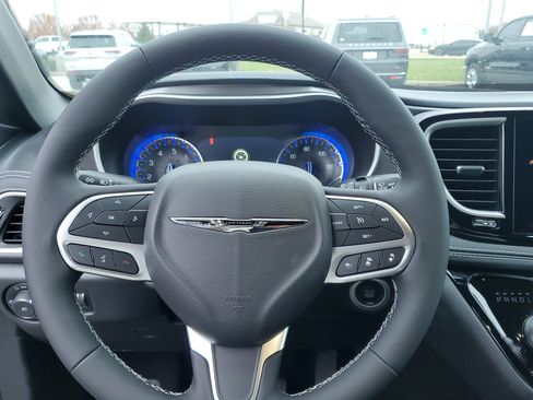 New 2026 Chrysler Pacifica Select image 18