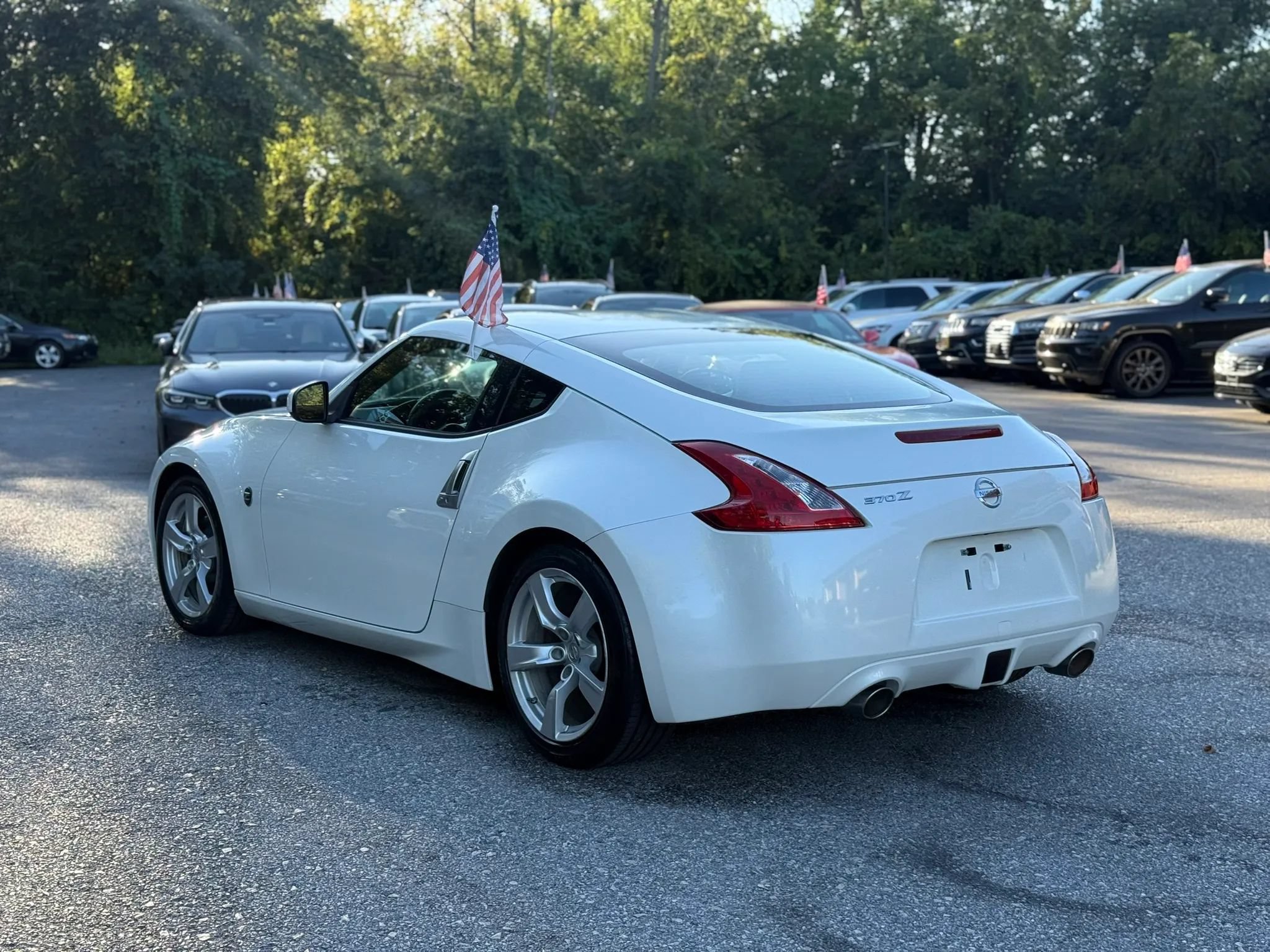 Used 2011 Nissan 370Z Coupe RWD image 7