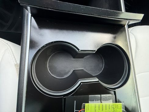 Used 2020 Tesla Model 3 Standard Range image 33