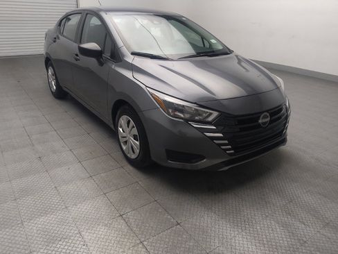 Used 2025 Nissan Versa S FWD image 13