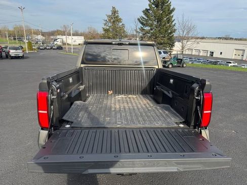 Used 2024 Toyota Tacoma Limited AWD/4WD image 19