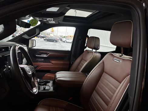 Used 2024 GMC Sierra 1500 Denali Ultimate image 9