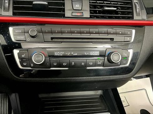 Used 2020 BMW 230i xDrive Convertible image 32