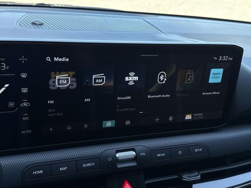 Used 2025 Kia K4 GT-Line w/ GT-Line Premium Package FWD image 18