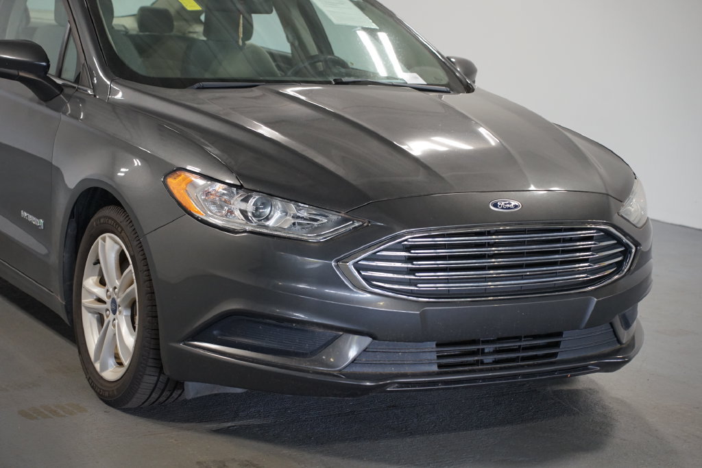 Used 2018 Ford Fusion SE FWD image 4