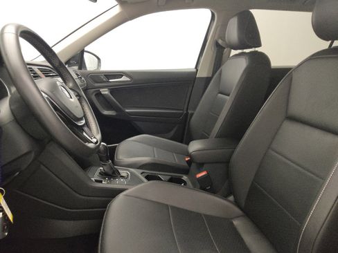 Used 2021 Volkswagen Tiguan SEL image 17