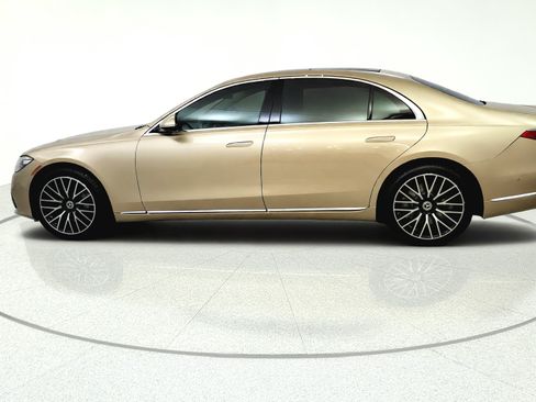Used 2022 Mercedes-Benz S 500 4MATIC image 3