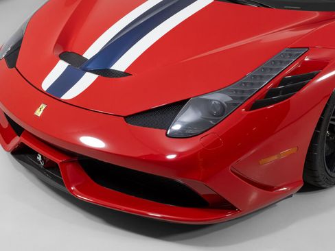 Used 2015 Ferrari 458 Speciale Coupe RWD image 15