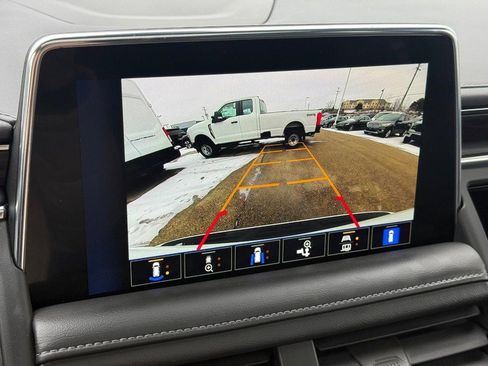 Used 2022 Chevrolet Tahoe Z71 w/ Z71 Off-Road Package image 22