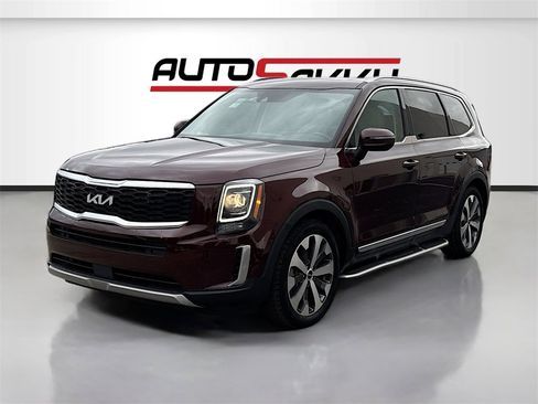 Used 2022 Kia Telluride EX image 3