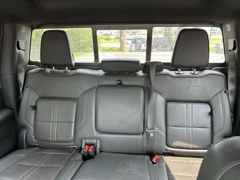 Used 2024 Chevrolet Silverado 2500 High Country w/ High Country Premium Package AWD/4WD image 6