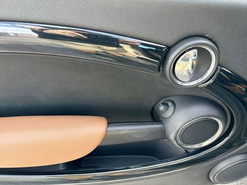 Used 2012 MINI Cooper S image 19