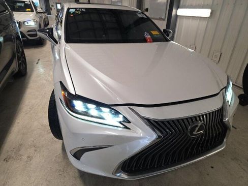 Used 2021 Lexus ES 250 w/ Accessory Package 2 image 2