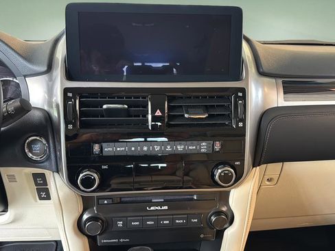 Certified 2023 Lexus GX 460 Premium w/ Premium Package AWD/4WD image 21