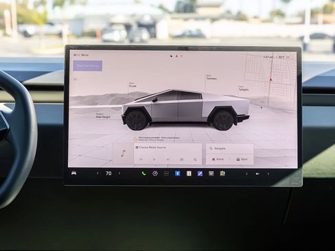 Used 2024 Tesla Cybertruck AWD Crew Cab image 29