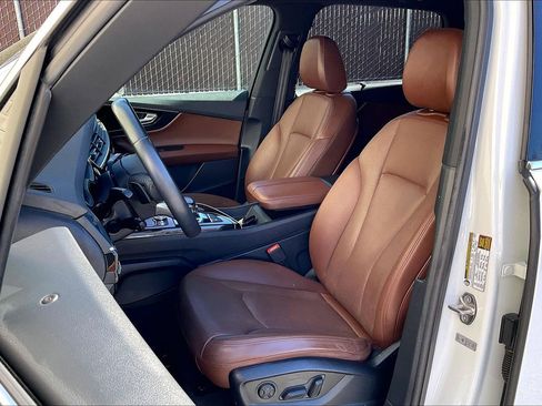 Used 2017 Audi Q7 3.0T Prestige image 24