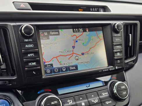 Used 2018 Toyota RAV4 XLE image 34