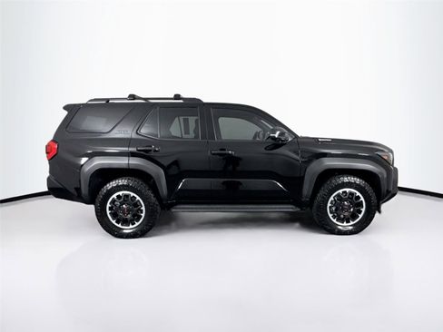 Certified 2025 Toyota 4Runner TRD Off-Road Premium AWD/4WD image 11