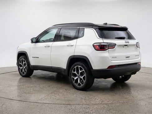 Used 2025 Jeep Compass Limited image 6
