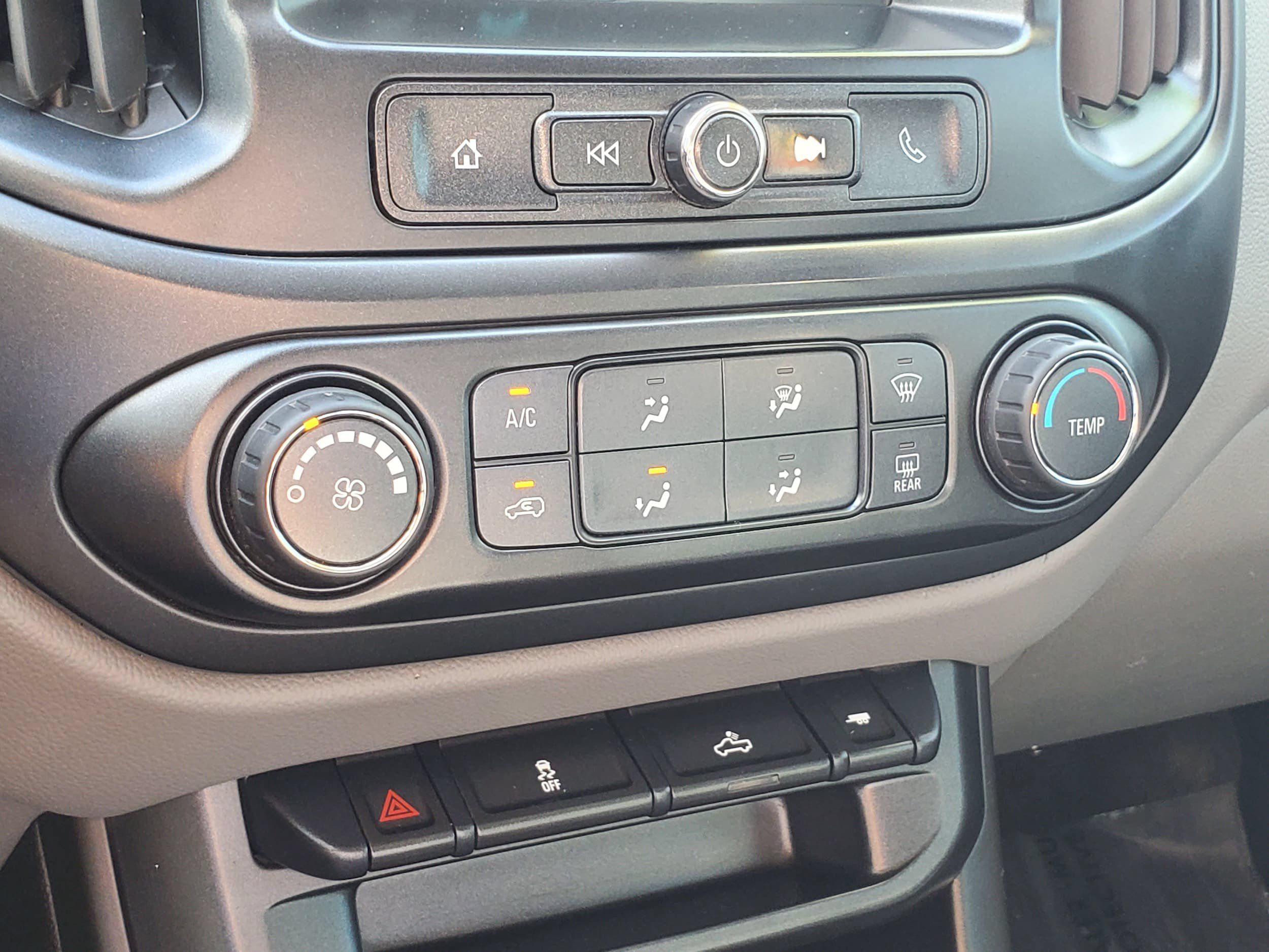 Used 2017 GMC Canyon 4x4 Extended Cab w/ Convenience Package image 18