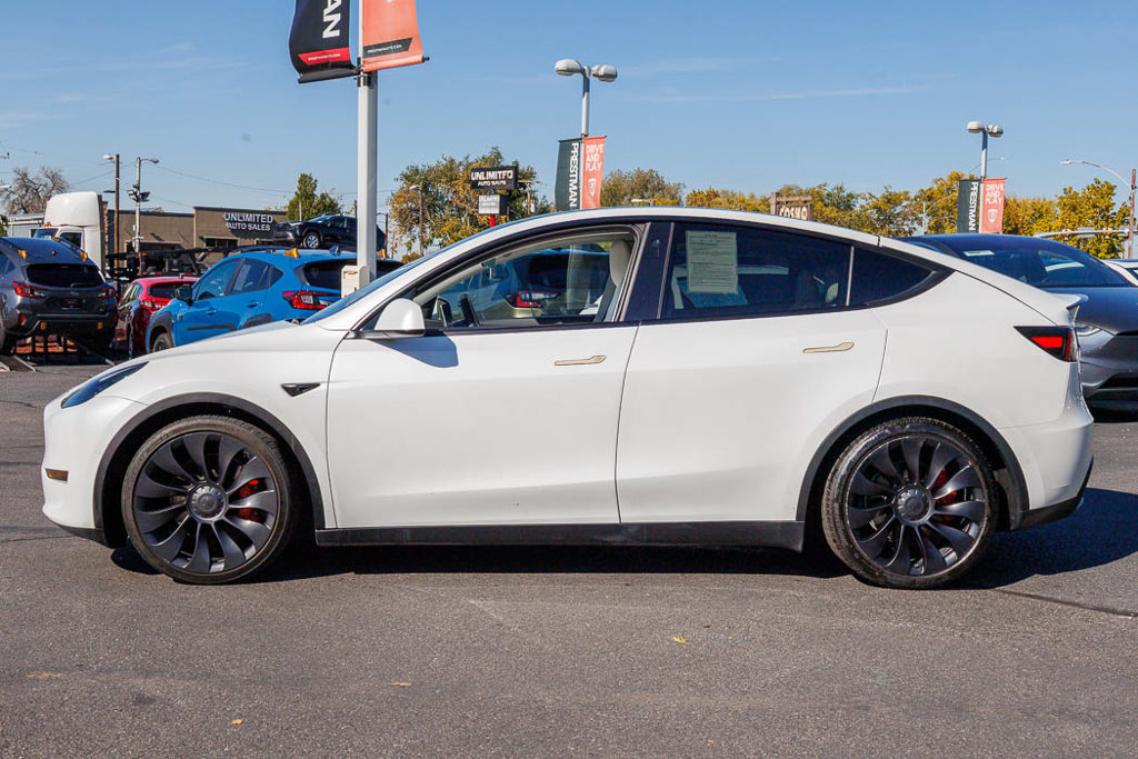 Used 2022 Tesla Model Y Performance AWD/4WD image 15