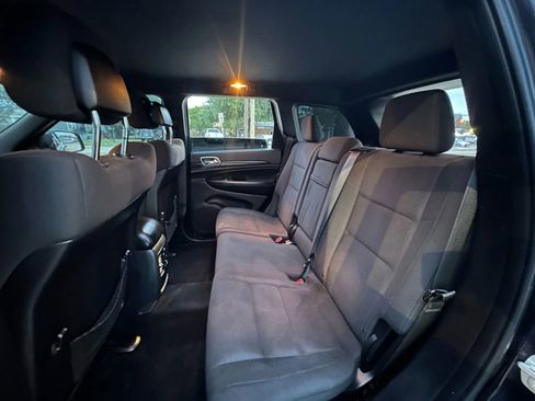 Used 2015 Jeep Grand Cherokee Laredo w/ Quick Order Package 23E image 14