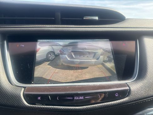 Used 2018 Cadillac XT5 Base image 41